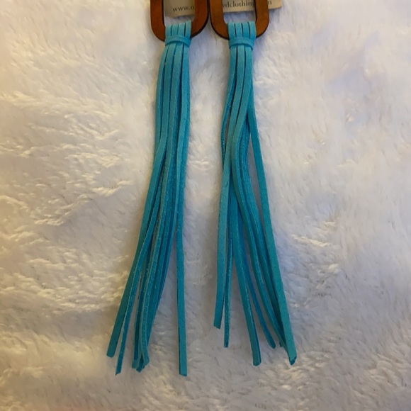 Boutique ,aqua suede drop earring with wooden, rectangular ear pieces.NEW!!!! - Picture 3 of 4